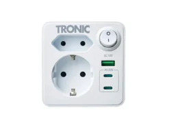 Adaptador de enchufe y usb