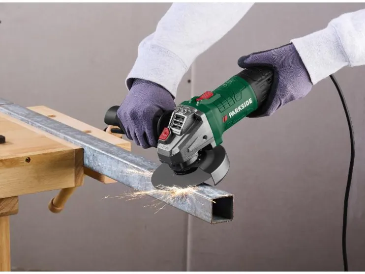 Amoladora angular »PWS 115 C3«, diseño ergonómico.