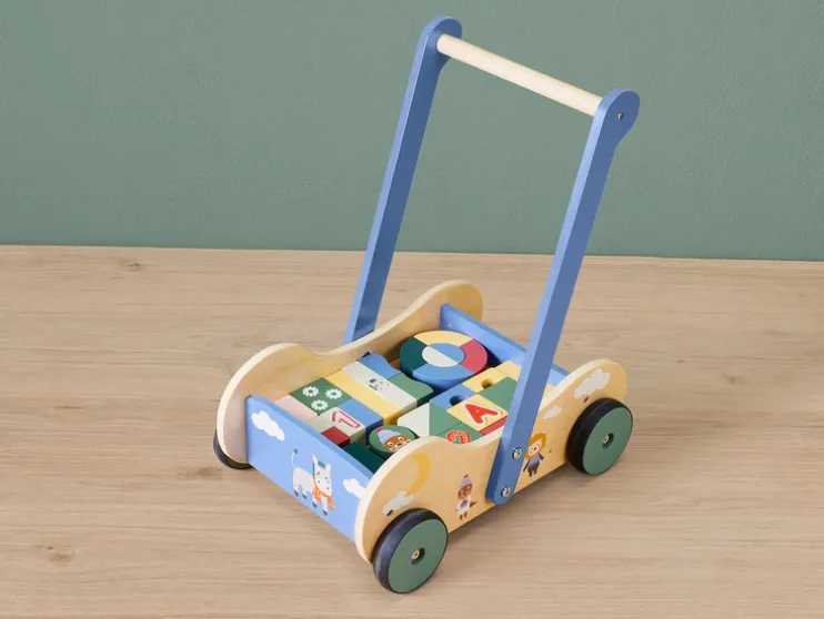 Andador / Cubo de actividades, de madera.