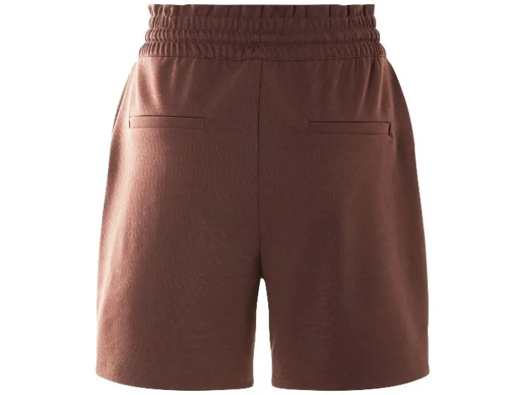 Bermudas de mujer, con bolsillos laterales.