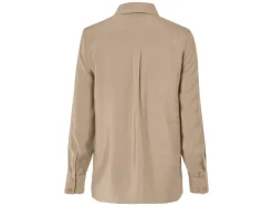 Blusa de mujer, con aberturas laterales.
