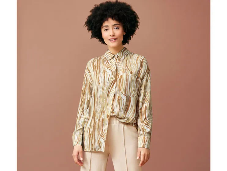 Blusa oversize de mujer con cuello button-down