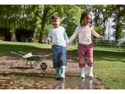 Botas de agua con luz y forro cálido para niño pequeño.