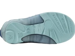 Botas de agua con luz y forro cálido para niño pequeño.