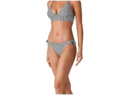 Braguita de bikini de mujer, confeccionada con material reciclado.