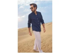 Camisa casual de hombre con lino.