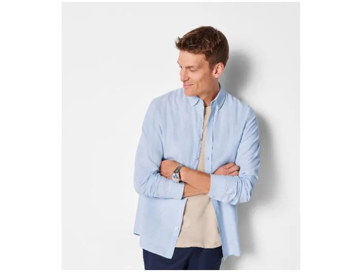Camisa casual de hombre con lino.
