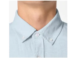 Camisa casual de hombre con lino.