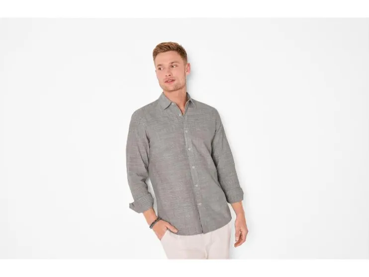 Camisa de hombre, corte regular.