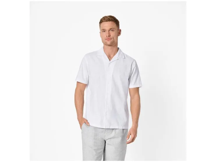 Camisa de hombre, corte regular.