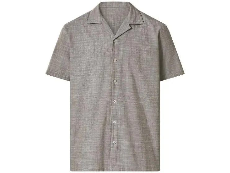 Camisa de hombre, corte regular.