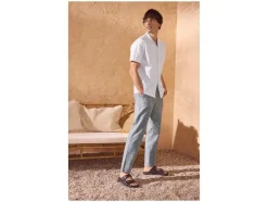 Camisa de hombre, corte regular.