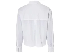 Camisa de mujer con hombros caídos y tabla.