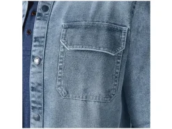 Camisa vaquera de hombre, con ligero efecto desteñido.