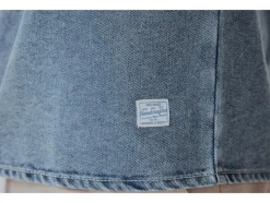Camisa vaquera de hombre, con ligero efecto desteñido.
