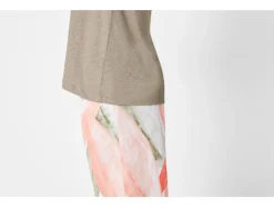 Camiseta de mujer con lino