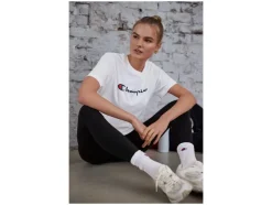 Camiseta de mujer de pura algodón.