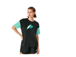 Camiseta funcional de mujer, con hombros caídos.