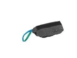 Chaleco funcional de hombre, con elementos decorativos reflectantes.
