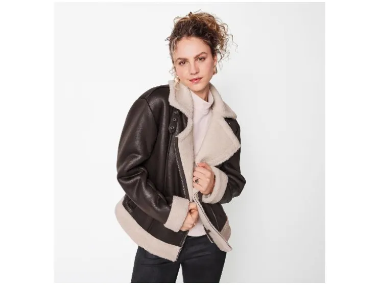 Chaqueta de cuero para mujer