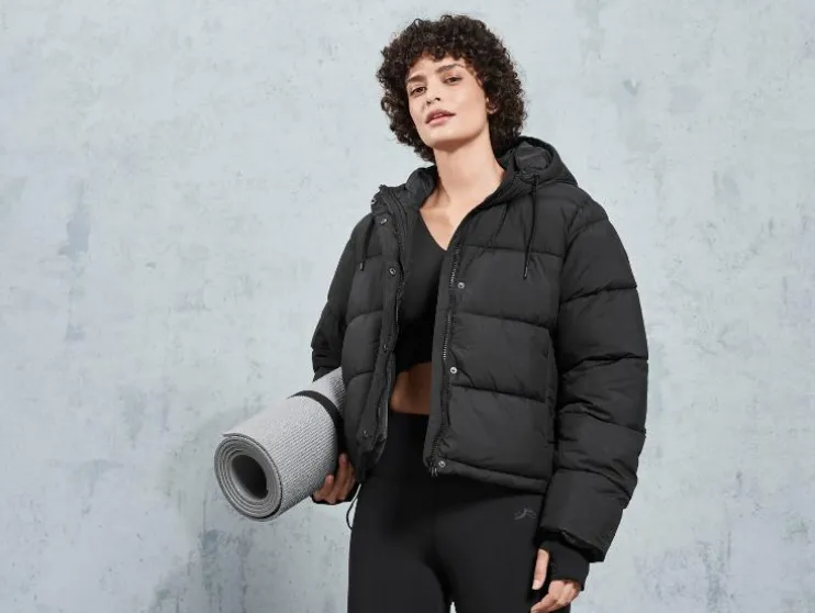 Chaqueta funcional de mujer, corte corto.