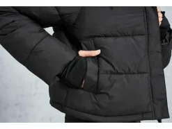 Chaqueta funcional de mujer, corte corto.