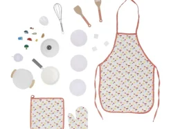 Cocina de madera, 3 alturas regulables, con trasera jugable.