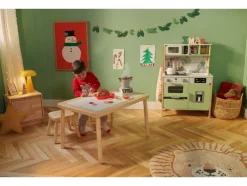 Cocina de madera, 24 piezas.