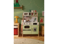 Cocina de madera, 24 piezas.