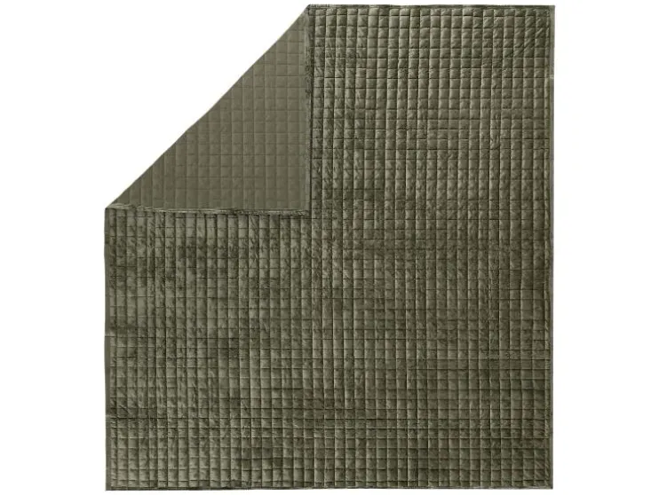 Colcha, 220 x 240 cm.
