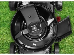 Cortacésped de gasolina »PPBRM 46 B2« con batería de arranque eléctrico y cargador.