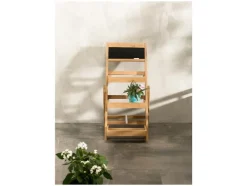 Escarpa para plantas, con 3 niveles.