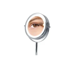 Espejo de maquillaje con iluminación.