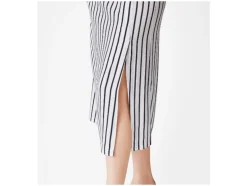 Falda midi de mujer, con abertura lateral.