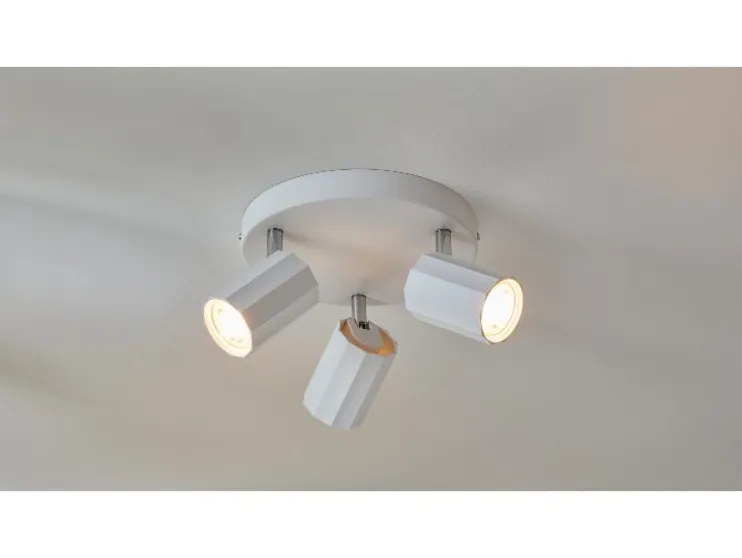 Foco de techo / Foco en carril, con 3 focos orientables y giratorios.