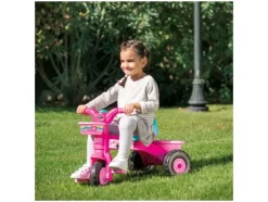 Hot Wheels Triciclo, con bocina integrada.
