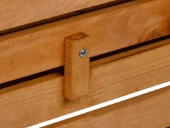 Huerto urbano »Rolla«, de madera de pino, con compartimento de almacenaje.