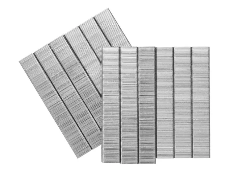 Juego de grapas y clavos para grapadora eléctrica, de acero galvanizado.