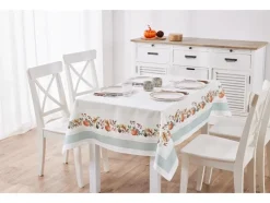 Juego de mantel y camino de mesa, de material reciclado.
