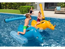 Juego de piscina Rhino Rumble™, con asas resistentes.