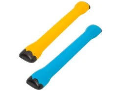 Juego de piscina Rhino Rumble™, con asas resistentes.