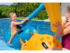 Juego de piscina Rhino Rumble™, con asas resistentes.