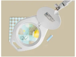 Lámpara con lupa LED