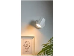 Lámpara de pared/techo, foco orientable e inclinable.