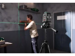 Láser de líneas en cruz con batería de 4 V »PKLLP 360 B3«, con láser de rotación de 360°.