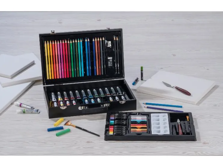 Maletín de pintura, de 81 piezas.