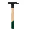 Martillo, con mango de madera.