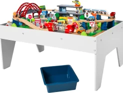 Mesa de juegos con tren de madera