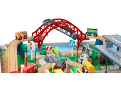 Mesa de juegos con tren de madera