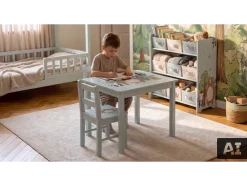 Mesa infantil con 2 sillas